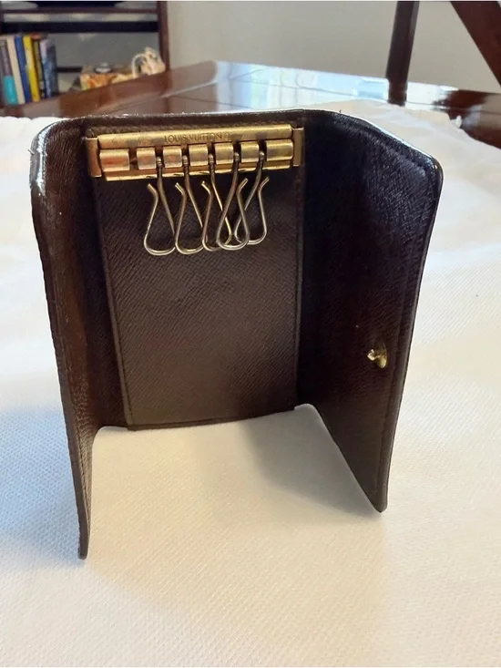 Louis Vuitton Multicles 6 Key Holder Damier Ebene | Authentic - Picture 2 of 7